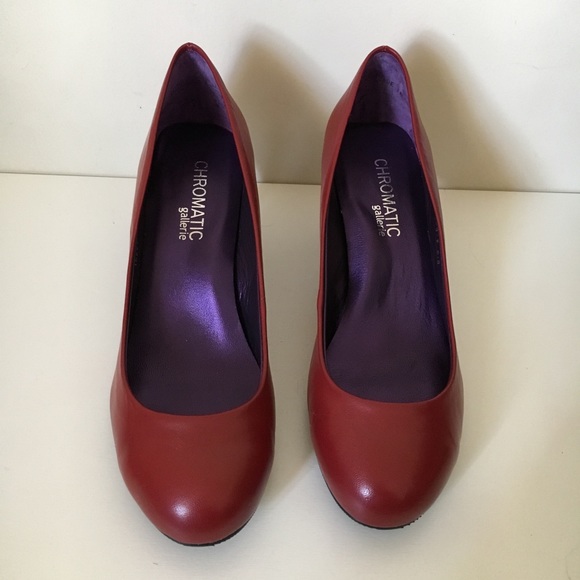 *LAST CHANCE* NWT CHROMATICgallerie Red Heels - Picture 2 of 8